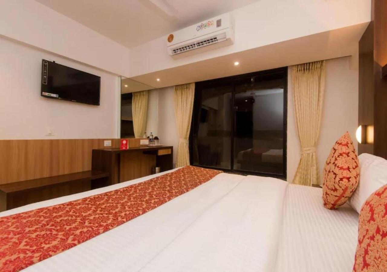 Hotel Mourya Residency Navi Mumbai Eksteriør billede